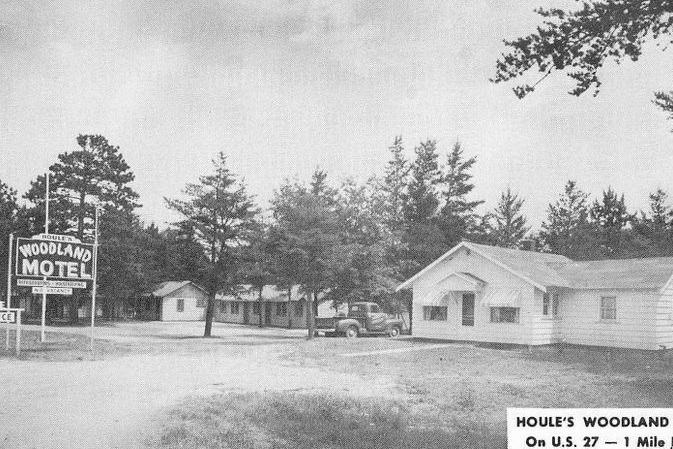 Houles Woodland Motel Grayling Michigan